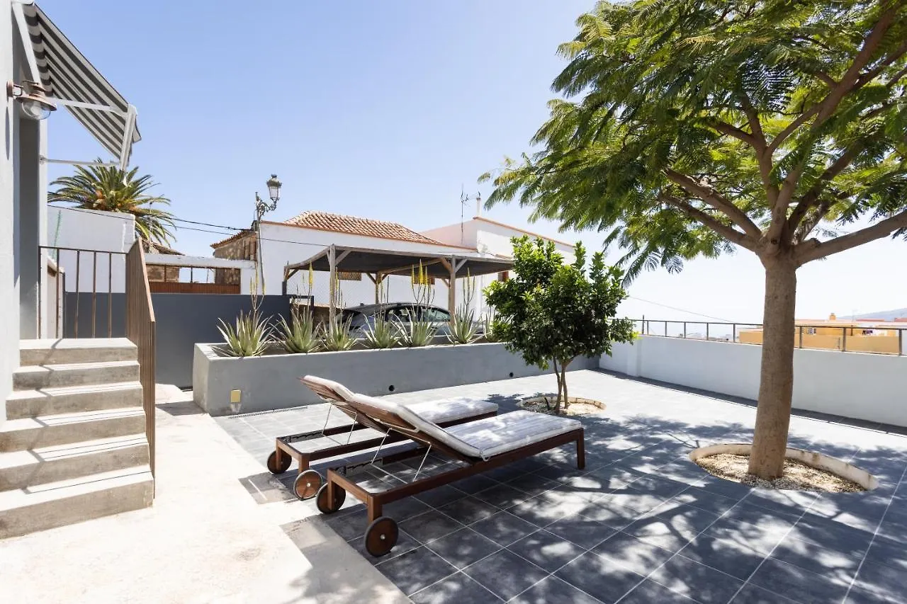 Home2Book Stunning Design House Arafo