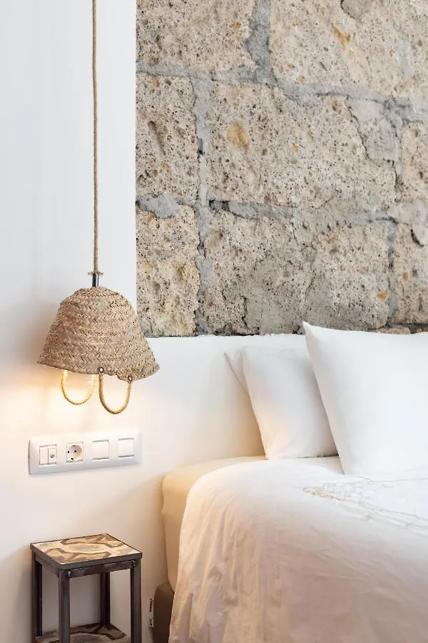 Home2Book Stunning Design House Arafo