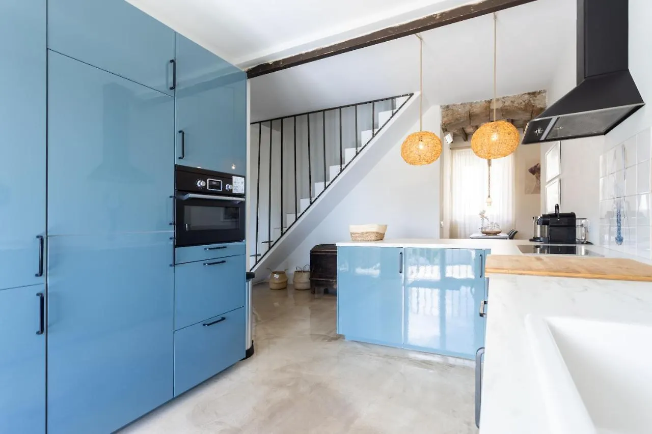 Home2Book Stunning Design House Arafo